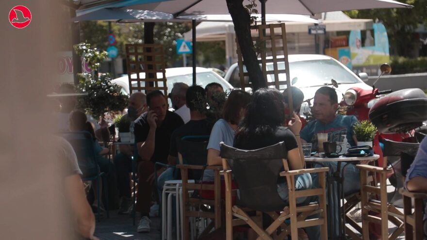 Τρίκαλα: Γέμισαν με κόσμο τα καταστήματα εστίασης