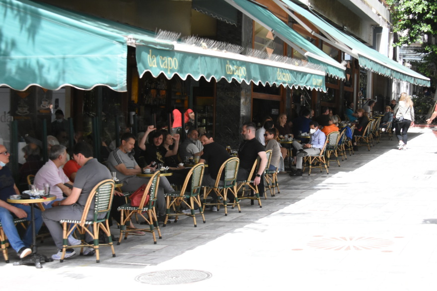 Άνοιγμα εστίασης: «Βροχή» οι κρατήσεις - Τα μέτρα για εστιατόρια και καφετέριες