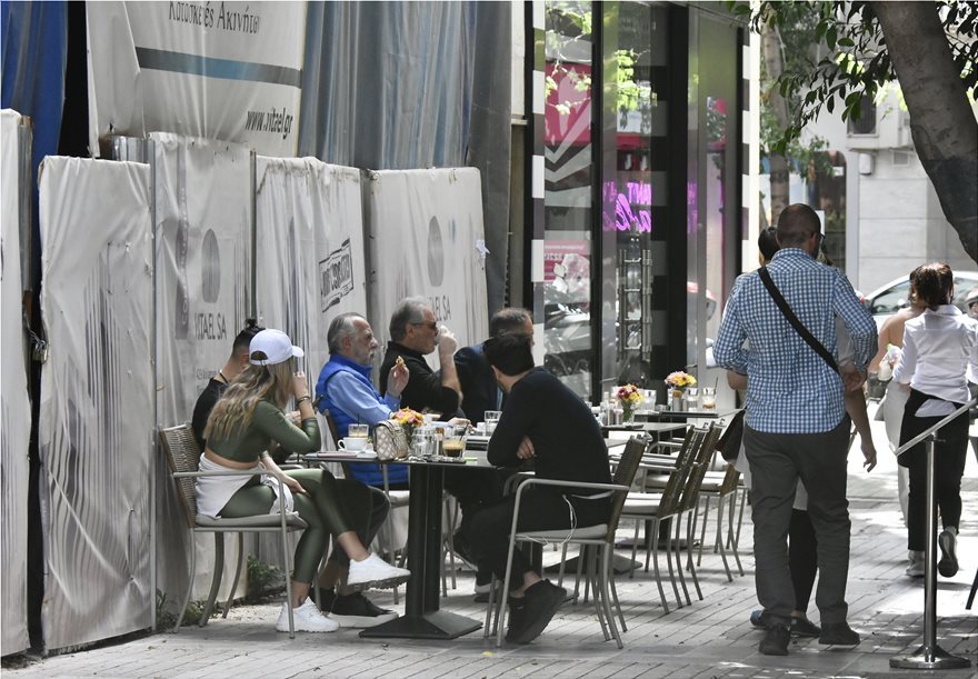 Άνοιγμα εστίασης: «Βροχή» οι κρατήσεις - Τα μέτρα για εστιατόρια και καφετέριες