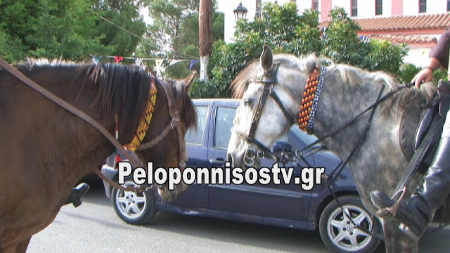 Οι καβαλάρηδες του Αϊ-Γιώργη στην Κόρινθο - Δείτε βίντεο και φωτογραφίες