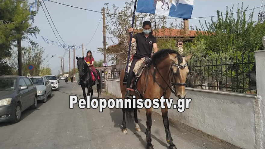Οι καβαλάρηδες του Αϊ-Γιώργη στην Κόρινθο - Δείτε βίντεο και φωτογραφίες