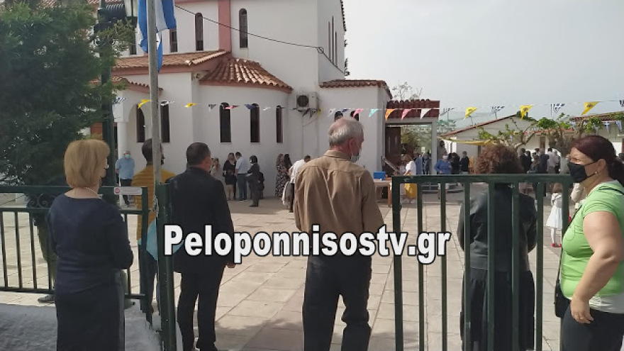 Οι καβαλάρηδες του Αϊ-Γιώργη στην Κόρινθο - Δείτε βίντεο και φωτογραφίες