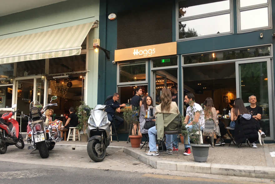 Άνοιξε μετά από έξι μήνες η εστίαση: Πλημμύρισαν από κόσμο καφέ και μπαρ στην Αττική - (Φωτο, Βίντεο)