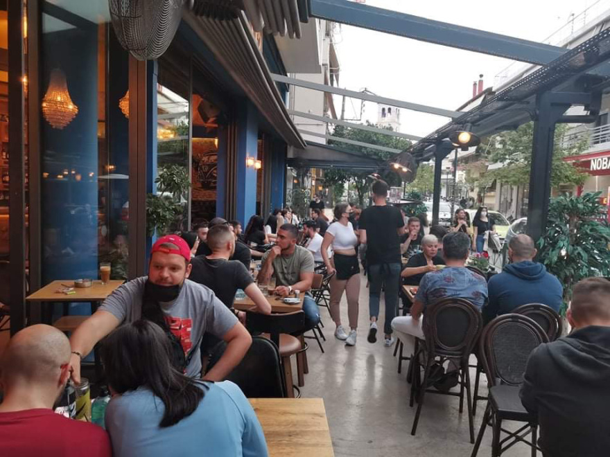 Άνοιξε μετά από έξι μήνες η εστίαση: Πλημμύρισαν από κόσμο καφέ και μπαρ στην Αττική - (Φωτο, Βίντεο)