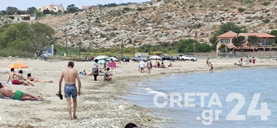 «Βούλιαξαν» οι παραλίες με... σύμμαχο τον καλό καιρό 