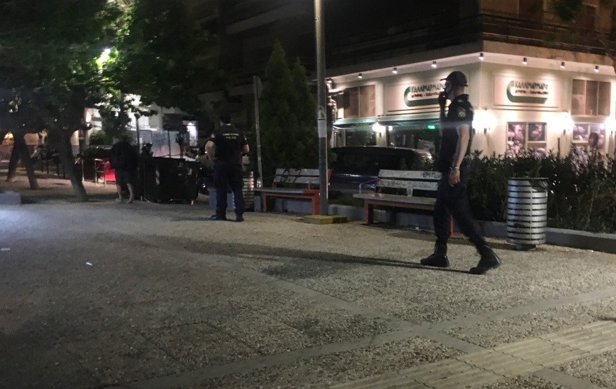 Παγκράτι: Έλεγχοι της αστυνομίας στην πλατεία Βαρνάβα - Δείτε φωτογραφίες