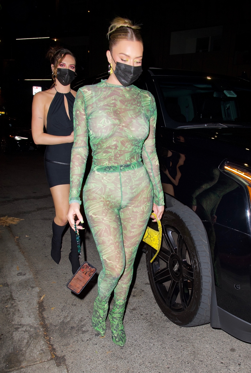 Κάιλι Τζένερ: Για δείπνο με τις φίλες της, Αναστασία Καρανικολάου και Ροσαλία - Δείτε φωτογραφίες