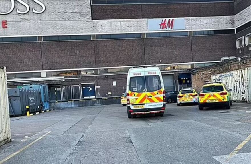 Λονδίνο: Επίθεση με μαχαίρι σε εμπορικό κέντρο - Νεκρός 21χρονος