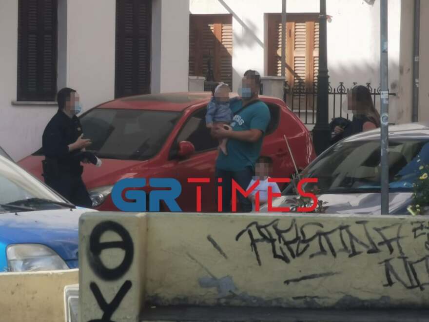 Θεσσαλονίκη: Νέα επέμβαση της αστυνομίας στην πλατεία Καλλιθέας - Βίντεο και φωτογραφίες 