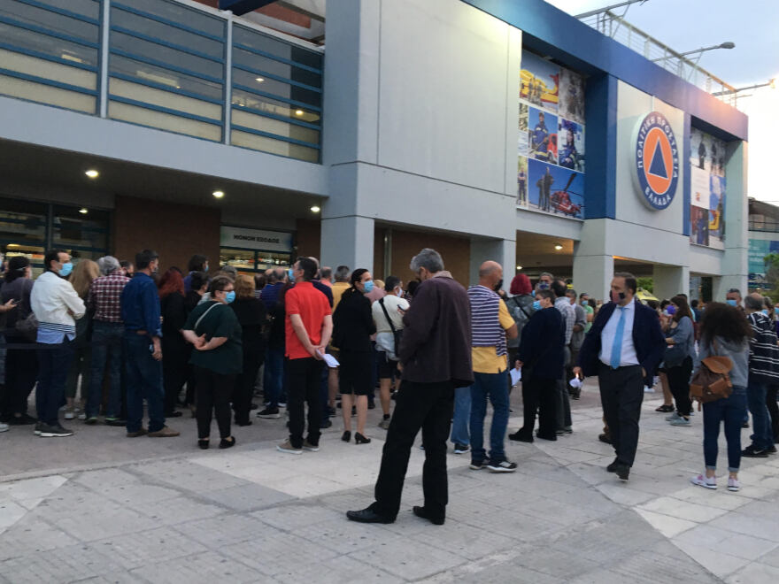 Εμβολιασμοί: Κοσμοσυρροή, καθυστερήσεις αλλά και ρεκόρ με 108.576 εμβόλια σε μια μέρα