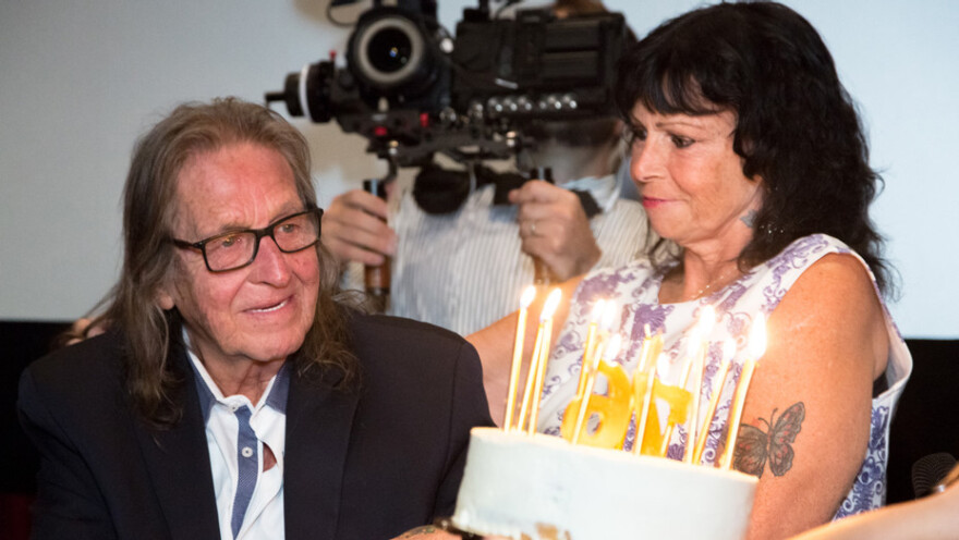  Τζορτζ Γιουνγκ: Έφυγε από τη ζωή ο άνδρας από τον οποίο εμπνεύστηκε ο Τζόνι Ντεπ την ταινία «Blow»