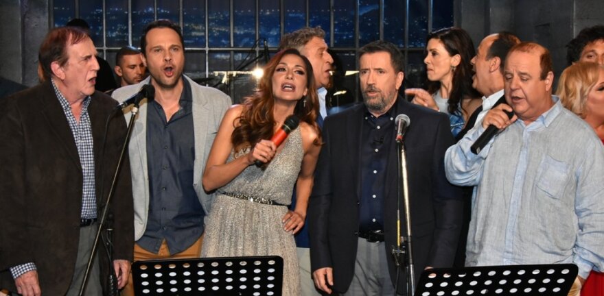 Ο Σπύρος Παπαδόπουλος αποχαιρετά το «Στην υγειά μας, ρε παιδιά»