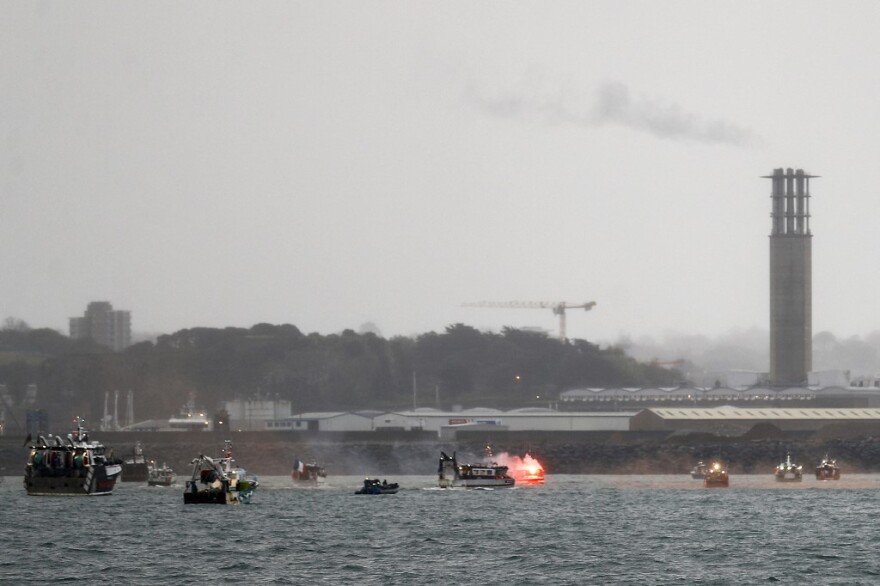 Θάλασσα της Μάγχης: Οξύνεται η γαλλοβρετανική κόντρα για αλιευτικά δικαιώματα στη μετά Brexit εποχή