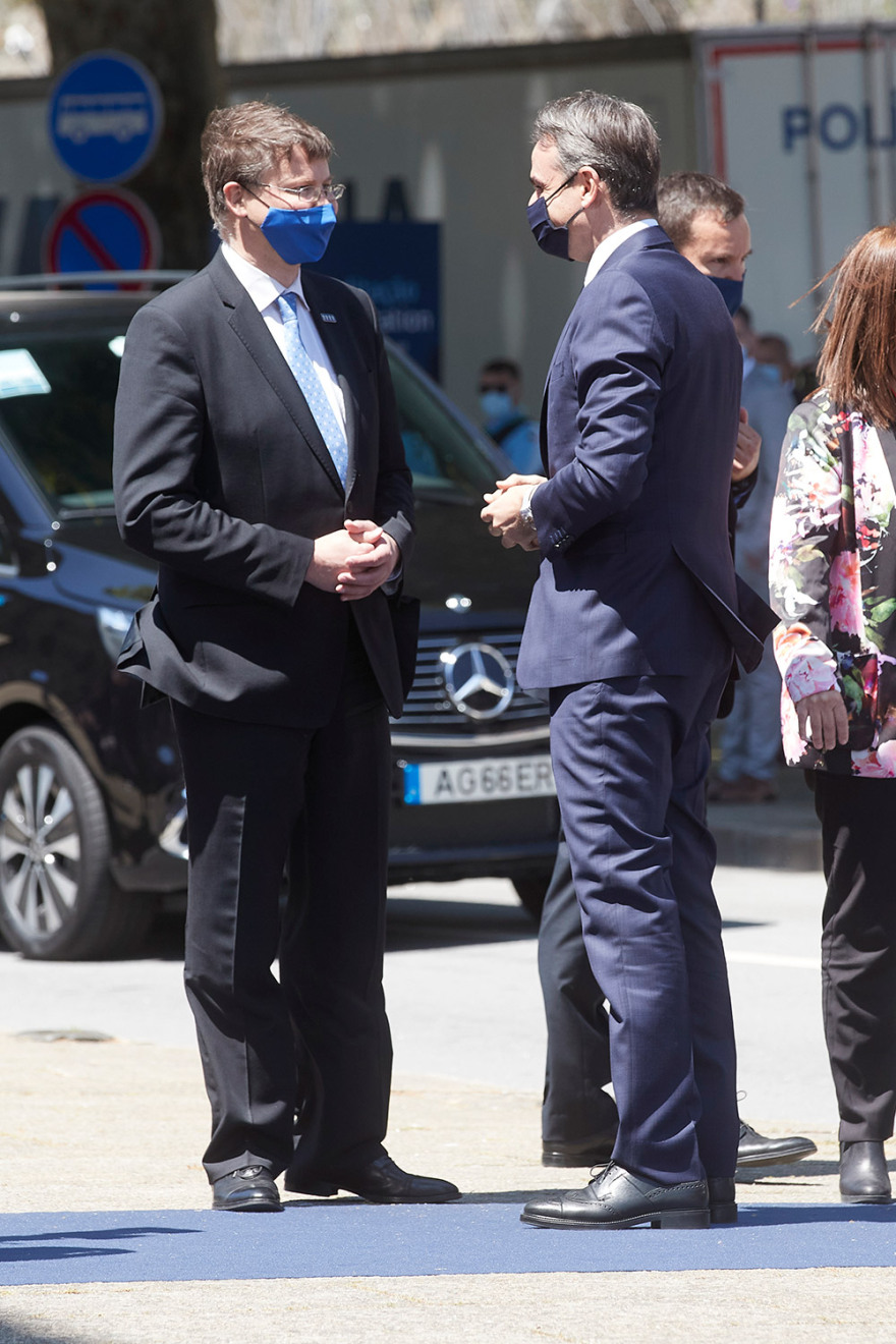 Στην Κοινωνική Σύνοδο Κορυφής ο Μητσοτάκης: «Προωθούμε ευεργετικές ρυθμίσεις για τους εργαζόμενους»