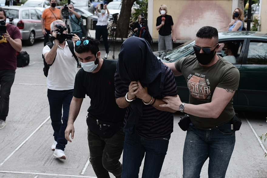 Πέντε γυναίκες αναγνώρισαν τον 22χρονο σάτυρο της Νέας Σμύρνης - Οδηγείται στο Αυτόφωρο