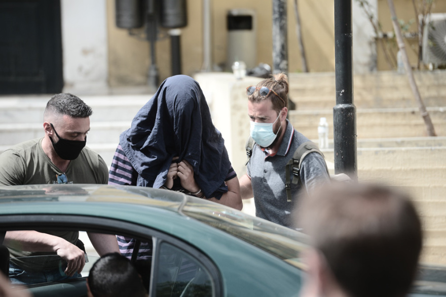 Πέντε γυναίκες αναγνώρισαν τον 22χρονο σάτυρο της Νέας Σμύρνης - Οδηγείται στο Αυτόφωρο