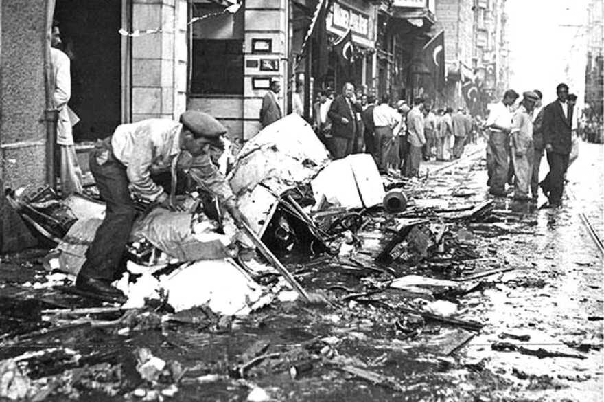 «Κάλεσμα» Ερντογάν να επιστρέψουν οι Έλληνες που «εγκατέλειψαν» την Κωνσταντινούπολη