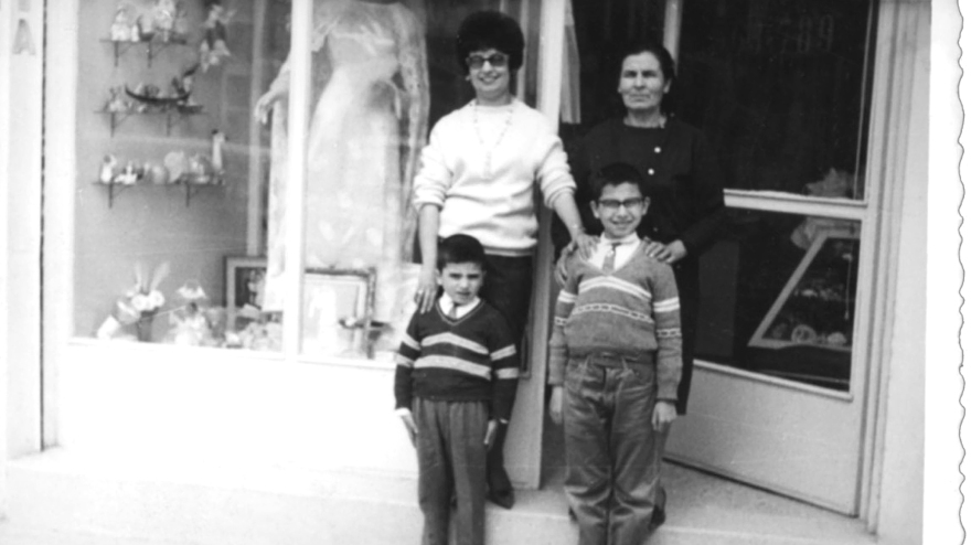 Γιώργος Πατούλης στο βιβλίο για τη μητέρα του: «Τίποτα δεν ήταν εύκολο για την ηρωίδα μάνα μου»