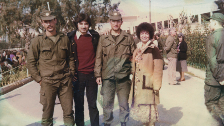 Γιώργος Πατούλης στο βιβλίο για τη μητέρα του: «Τίποτα δεν ήταν εύκολο για την ηρωίδα μάνα μου»