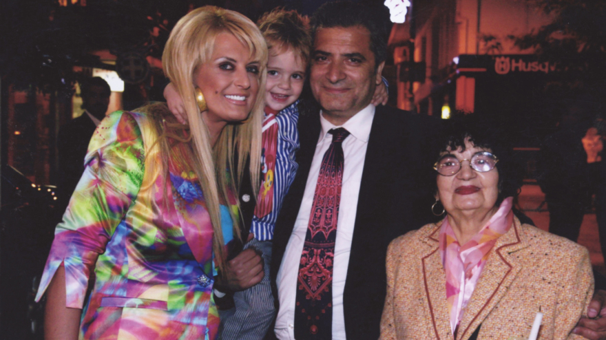 Γιώργος Πατούλης στο βιβλίο για τη μητέρα του: «Τίποτα δεν ήταν εύκολο για την ηρωίδα μάνα μου»