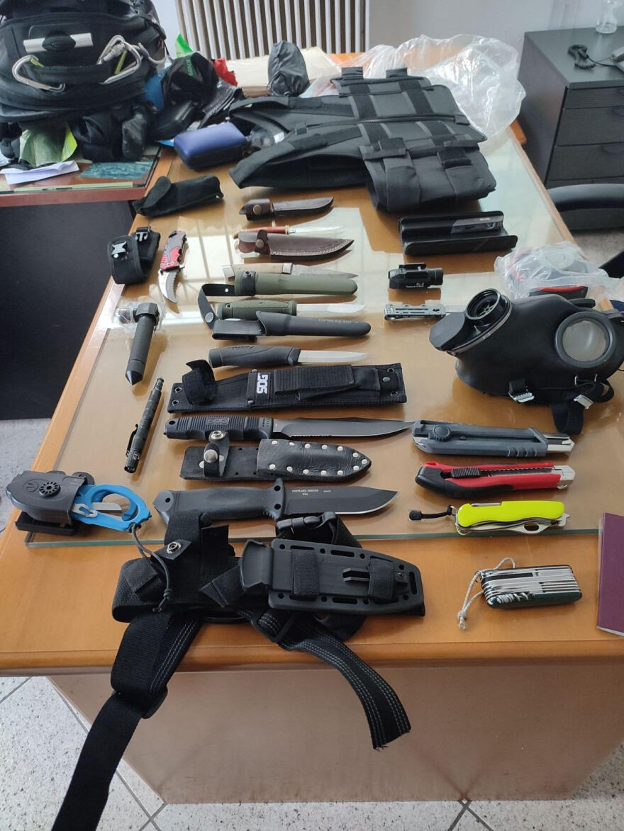 Άγιος Δημήτριος: Περίεργα ευρήματα στο αυτοκίνητο 45χρονου που συνελήφθη - Τι εξετάζουν οι Αρχές