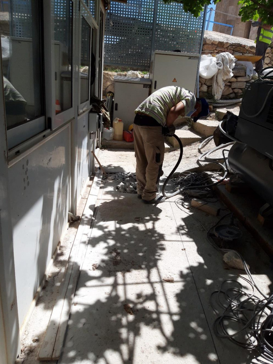 Λίνα Μενδώνη: Απαντά για το κομπρεσέρ στην Ακρόπολη με στοιχεία και φωτογραφίες