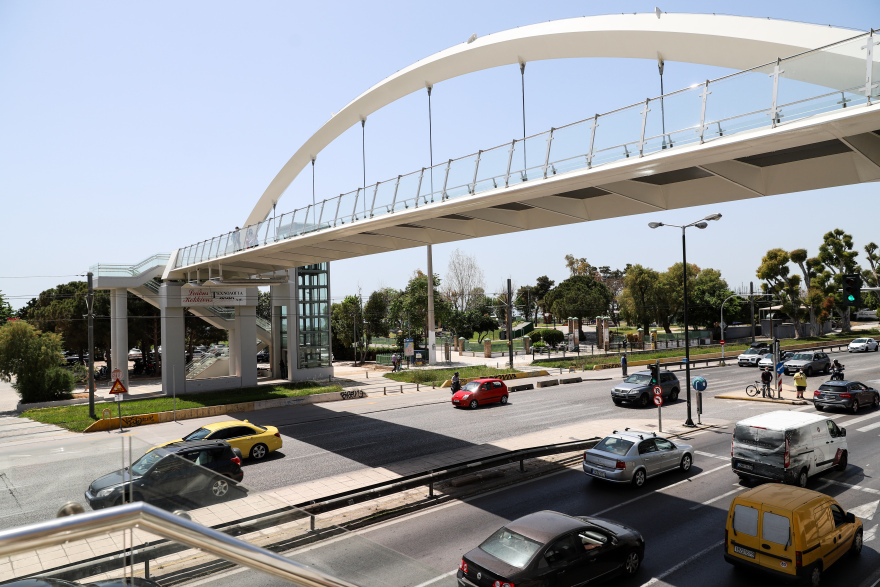 Κίνηση: Ομαλοποιείται το μποτιλιάρισμα στην Αθηνών-Λαμίας - Στο «κόκκινο» Κηφισίας, Συγγρού, Ποσειδώνος 