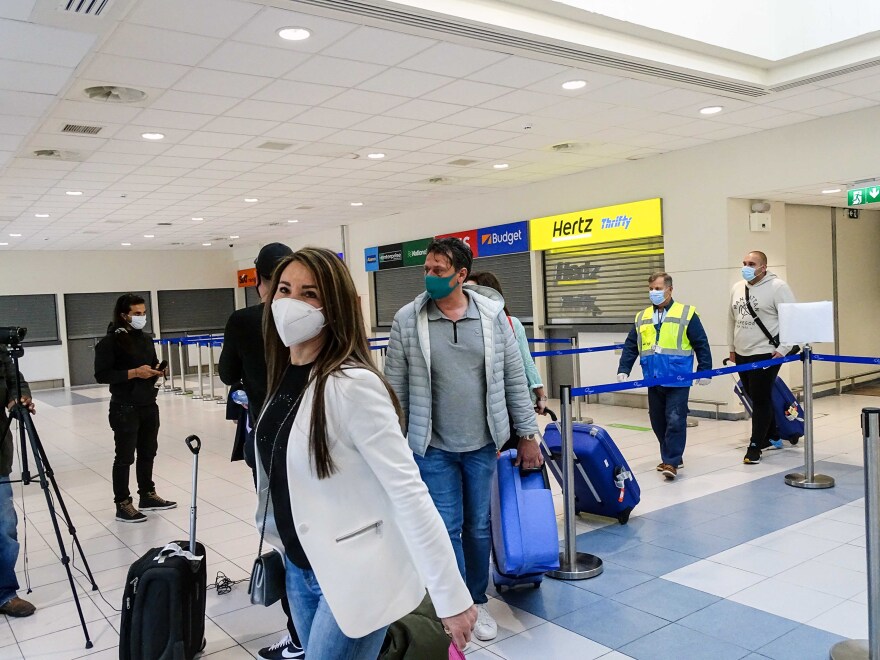 Lockdown: Τι αλλάζει στη ζωή μας από την Παρασκευή - Μετακινήσεις, SMS, λιανεμπόριο και τουρισμός