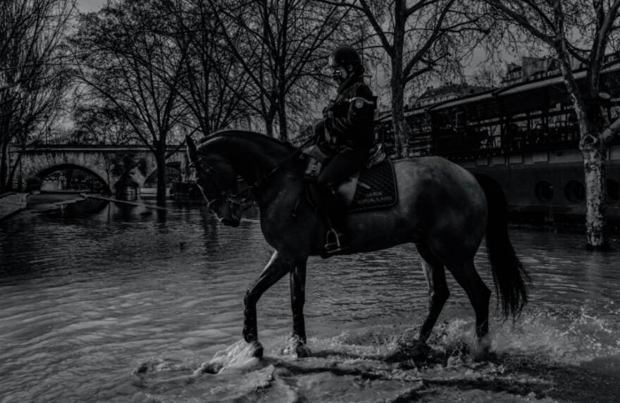 Νίκος Αλιάγας: Ο φωτογράφος, ο δημοσιογράφος, ο Έλληνας