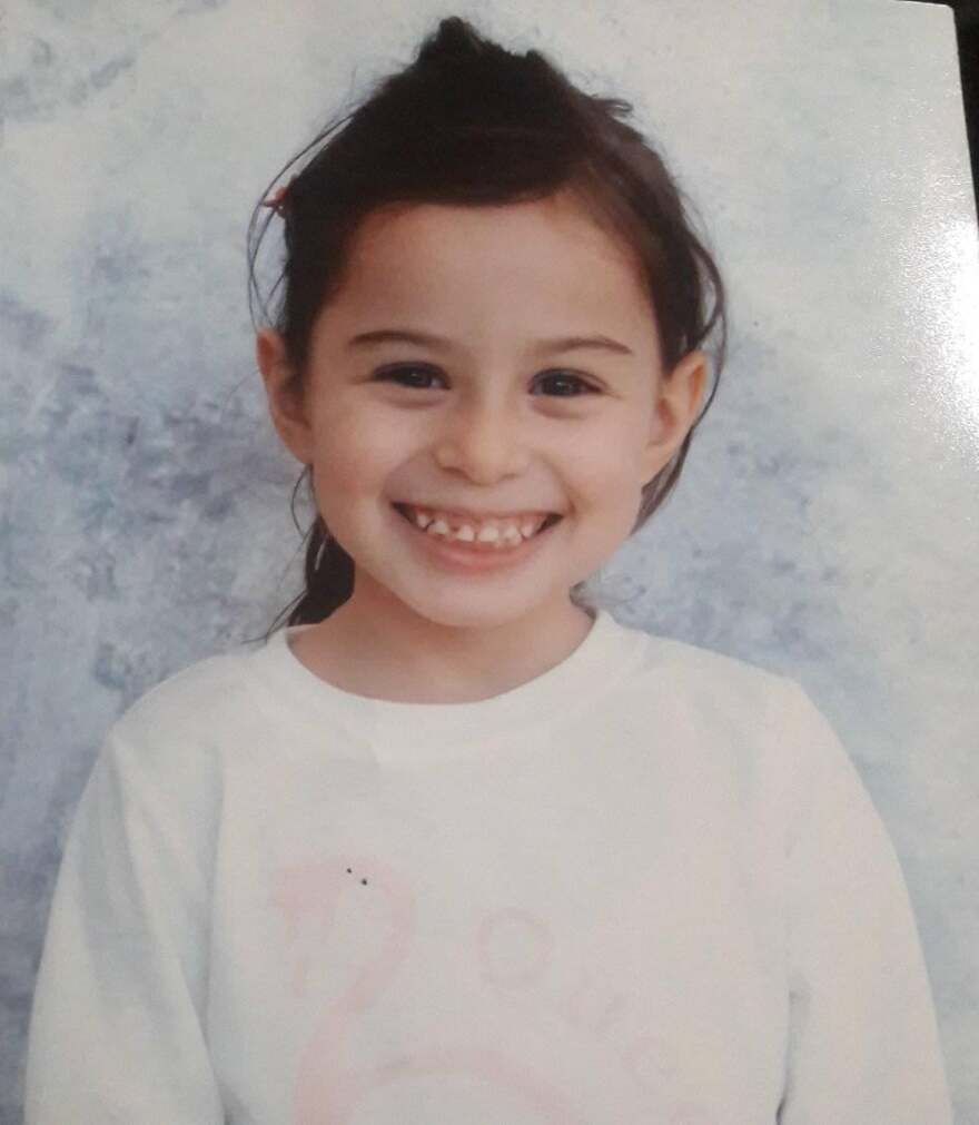 Τραγωδία στα Λεχαινά: Θλίψη για την 5χρονη Κλαούντια που παρασύρθηκε από αυτοκίνητο ενώ έκοβε παπαρούνες