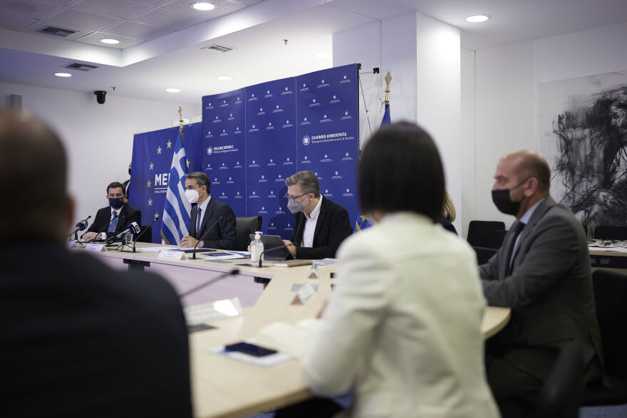 Μητσοτάκης: Οι μεταναστευτικές ροές μειώθηκαν σε 15.000 άτομα το 2020, από 72.000 το 2019