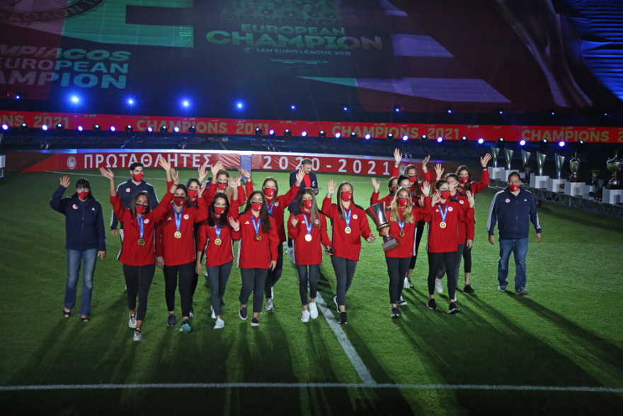 Η μεγάλη φιέστα του Ολυμπιακού για το 46ο: Μια γιορτή γεμάτη Ελλάδα, Πειραιά και... Βαλμπουενά