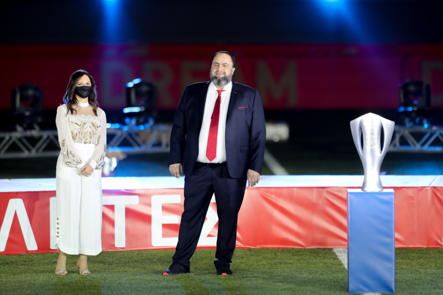 Η μεγάλη φιέστα του Ολυμπιακού για το 46ο: Μια γιορτή γεμάτη Ελλάδα, Πειραιά και... Βαλμπουενά