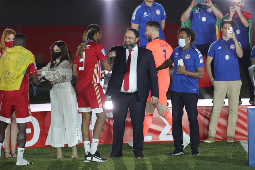 Η μεγάλη φιέστα του Ολυμπιακού για το 46ο: Μια γιορτή γεμάτη Ελλάδα, Πειραιά και... Βαλμπουενά