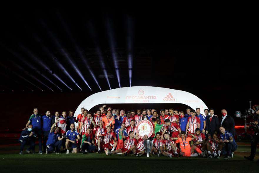 Η μεγάλη φιέστα του Ολυμπιακού για το 46ο: Μια γιορτή γεμάτη Ελλάδα, Πειραιά και... Βαλμπουενά