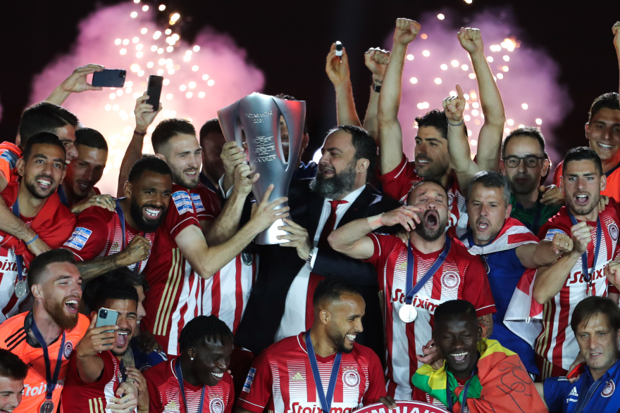 Η μεγάλη φιέστα του Ολυμπιακού για το 46ο: Μια γιορτή γεμάτη Ελλάδα, Πειραιά και... Βαλμπουενά