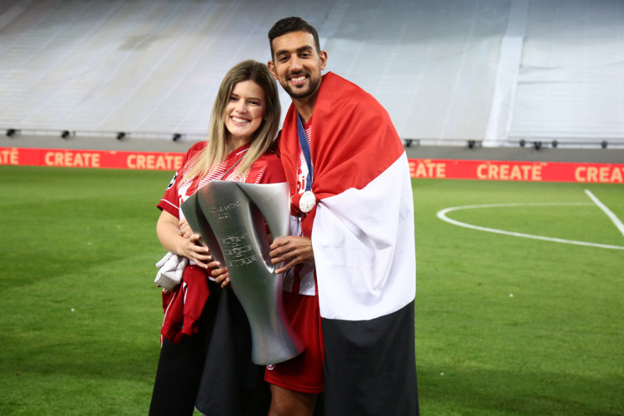 Η μεγάλη φιέστα του Ολυμπιακού για το 46ο: Μια γιορτή γεμάτη Ελλάδα, Πειραιά και... Βαλμπουενά