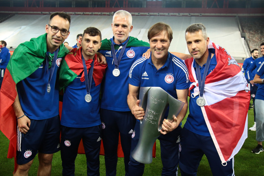 Η μεγάλη φιέστα του Ολυμπιακού για το 46ο: Μια γιορτή γεμάτη Ελλάδα, Πειραιά και... Βαλμπουενά