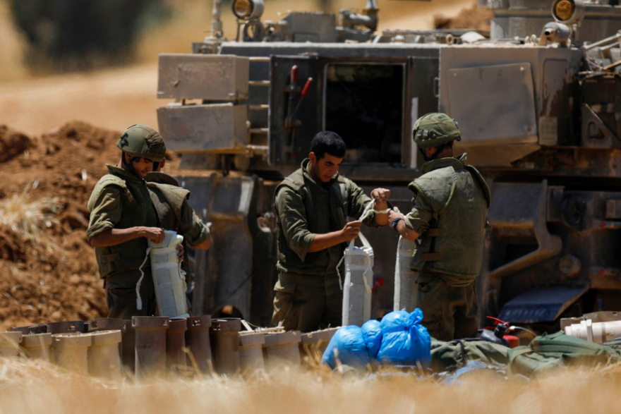 Ισραήλ - Τρίτη νύχτα κόλασης: Πάνω από 100 νεκροί στη Γάζα - Μαζεύει στρατό το Τελ Αβίβ, απειλεί η Χαμάς