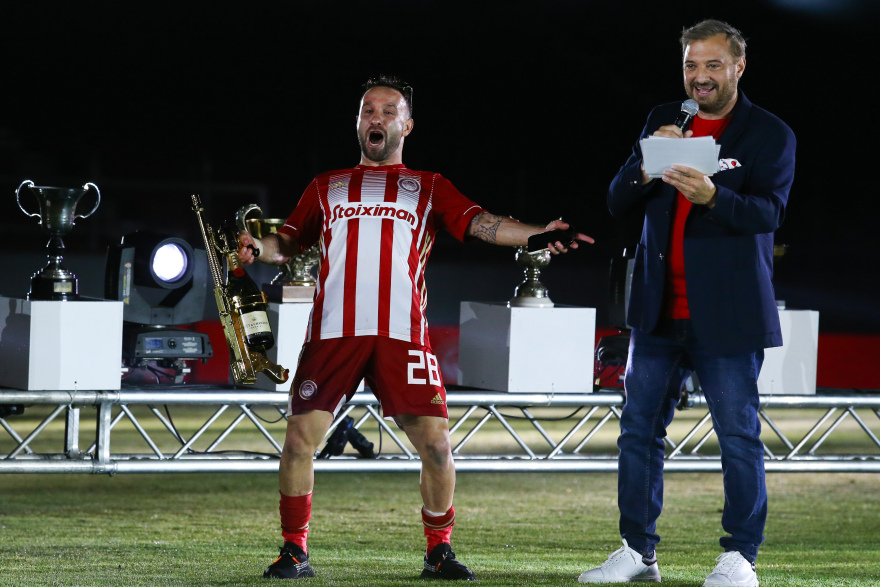 Η μεγάλη φιέστα του Ολυμπιακού για το 46ο: Μια γιορτή γεμάτη Ελλάδα, Πειραιά και... Βαλμπουενά