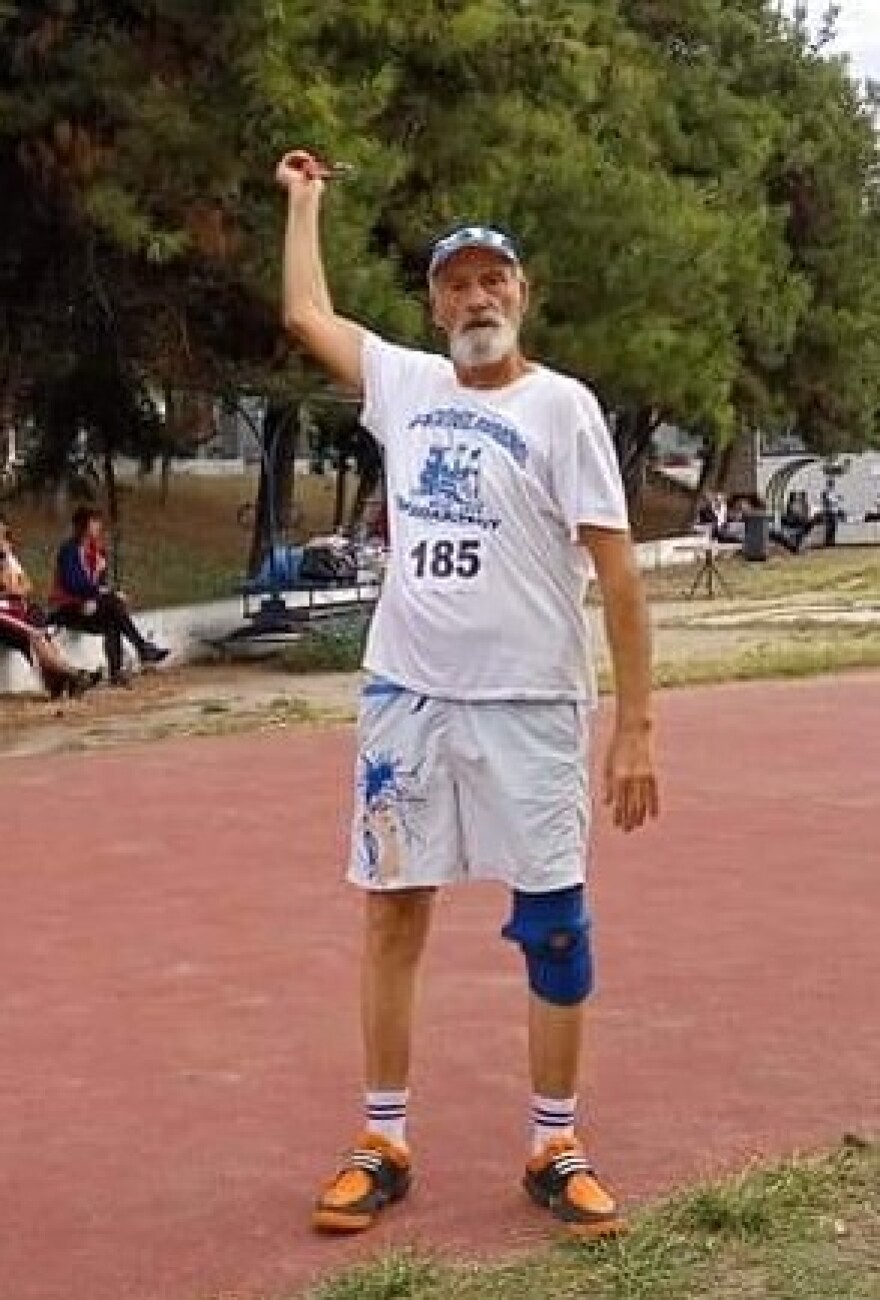 Συμεών Ρομπές: Διασώστης ετών 80, με μετάλλια στον στίβο και τον εθελοντισμό