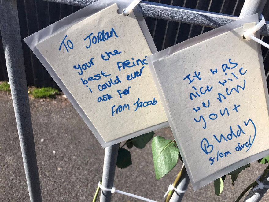 Θρήνος στο Μπλάκπουλ: 9χρονος οπαδός της Λίβερπουλ έχασε τη ζωή του από κεραυνό - Τίμησε την μνήμη του ο σύλλογος