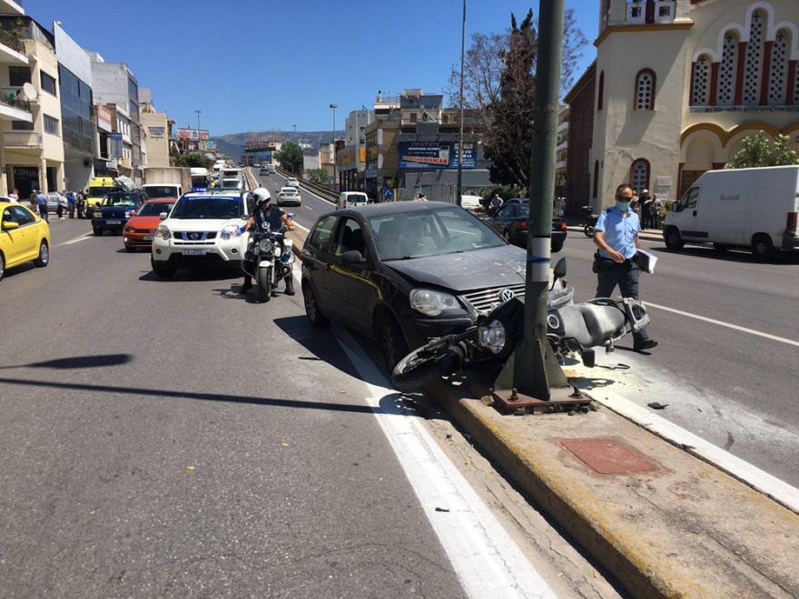 Κίνηση: Τροχαίο με τραυματίες στη λεωφόρο Αθηνών - Πού έχει μποτιλιάρισμα στην Αθήνα - Η κίνηση στα διόδια Ελευσίνας