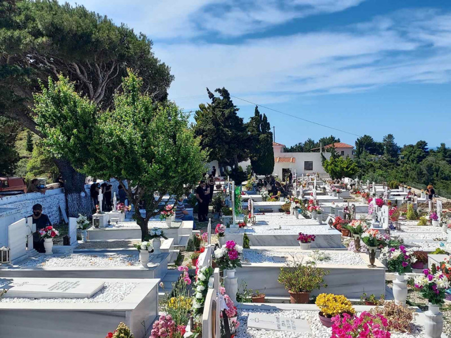 Έγκλημα στα Γλυκά Νερά: Χωρίς να αφήσει στιγμή το παιδί τους από την αγκαλιά του είπε το «αντίο» στη γυναίκα της ζωής του