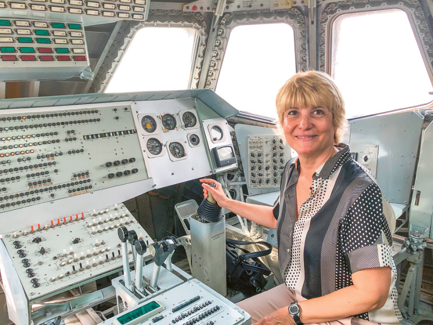 Η Αθηνά Κουστένη στον Δανίκα: «O Tιτάνας θα είναι η επόμενη Γη»