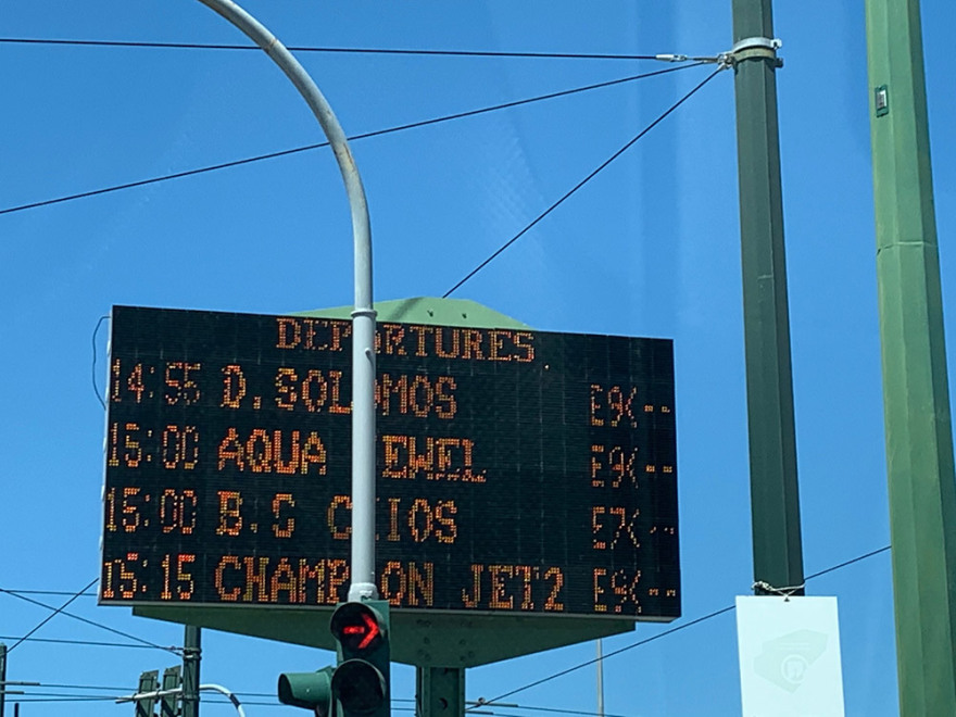 Μετακινήσεις - Η πρώτη μεγάλη έξοδος: Αυξημένη κίνηση στο λιμάνι του Πειραιά - Δείτε εικόνες και βίντεο