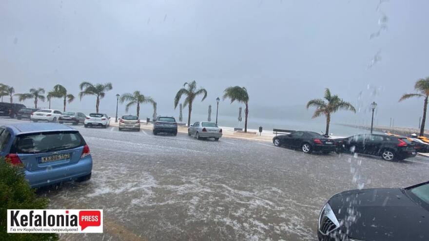 Κακοκαιρία, Κεφαλονιά: Ισχυρή καταιγίδα έπληξε το Αργοστόλι, έπεσε μέχρι και χαλάζι - Δείτε βίντεο και φωτογραφίες