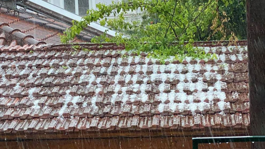 Κακοκαιρία, Κεφαλονιά: Ισχυρή καταιγίδα έπληξε το Αργοστόλι, έπεσε μέχρι και χαλάζι - Δείτε βίντεο και φωτογραφίες