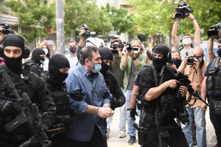 Στην Ελλάδα ο Γιάννης Λαγός: Οδηγείται στις φυλακές Δομοκού - Δρακόντεια μέτρα στο Εφετείο