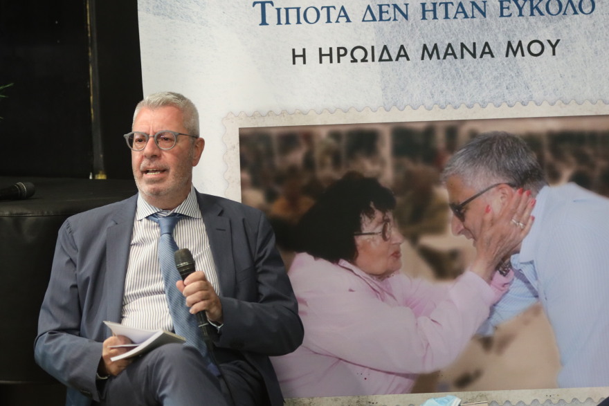 H παρουσίαση του βιβλίου του Γιώργου Πατούλη στον Ιανό